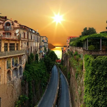 Sorrento Holiday Rooms Nocleg ze śniadaniem *